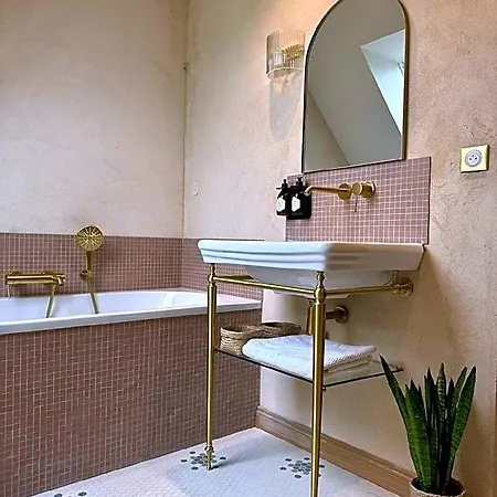 Le Clos Du